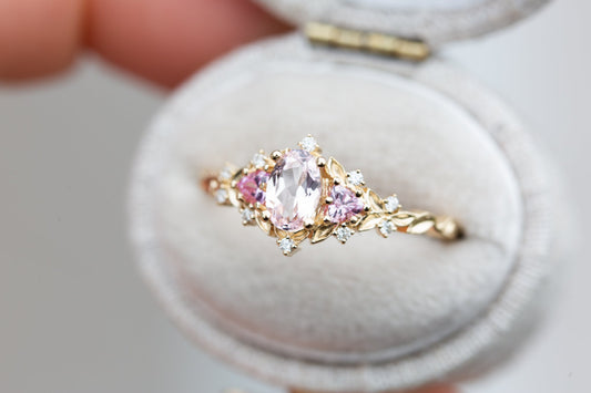 [Oramore Jewelry]Briar rose three stone with oval light pink sapphire (fairy queen ring)