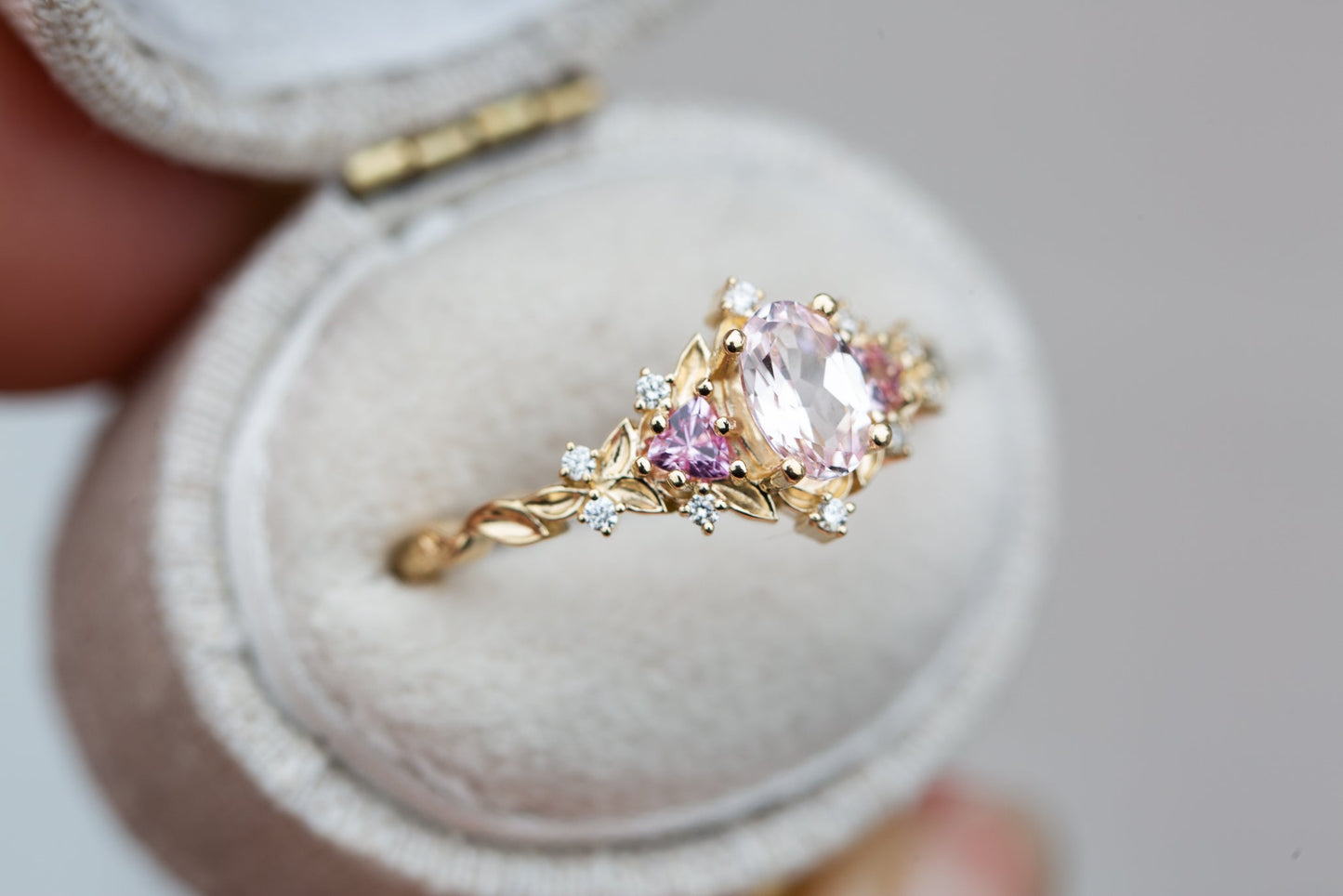 [Oramore Jewelry]Briar rose three stone with oval light pink sapphire (fairy queen ring)