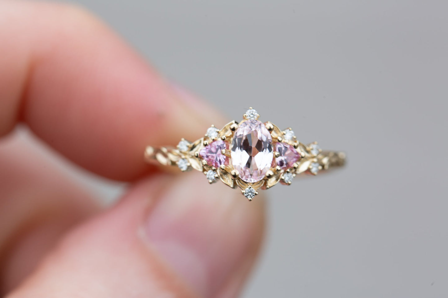 [Oramore Jewelry]Briar rose three stone with oval light pink sapphire (fairy queen ring)