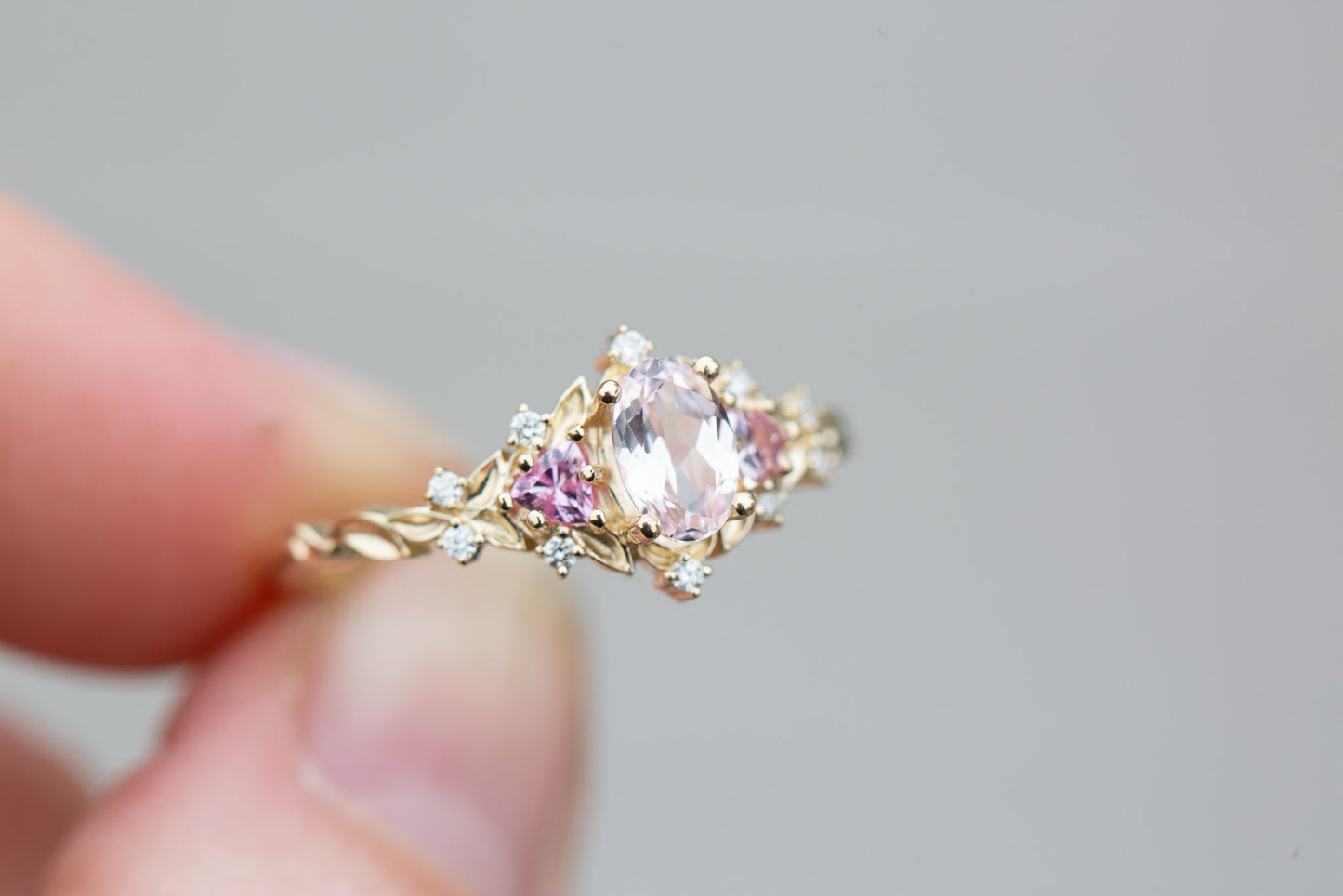 [Oramore Jewelry]Briar rose three stone with oval light pink sapphire (fairy queen ring)