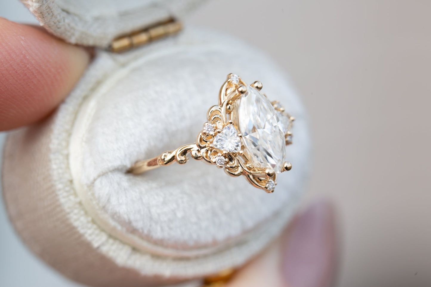 [Oramore jewelry] Aurora three stone with marquise moissanite