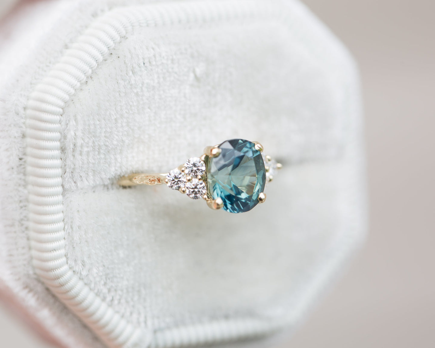 [Oramore Jewelry]Oval teal sapphire leaf engagement ring, seraphina setting
