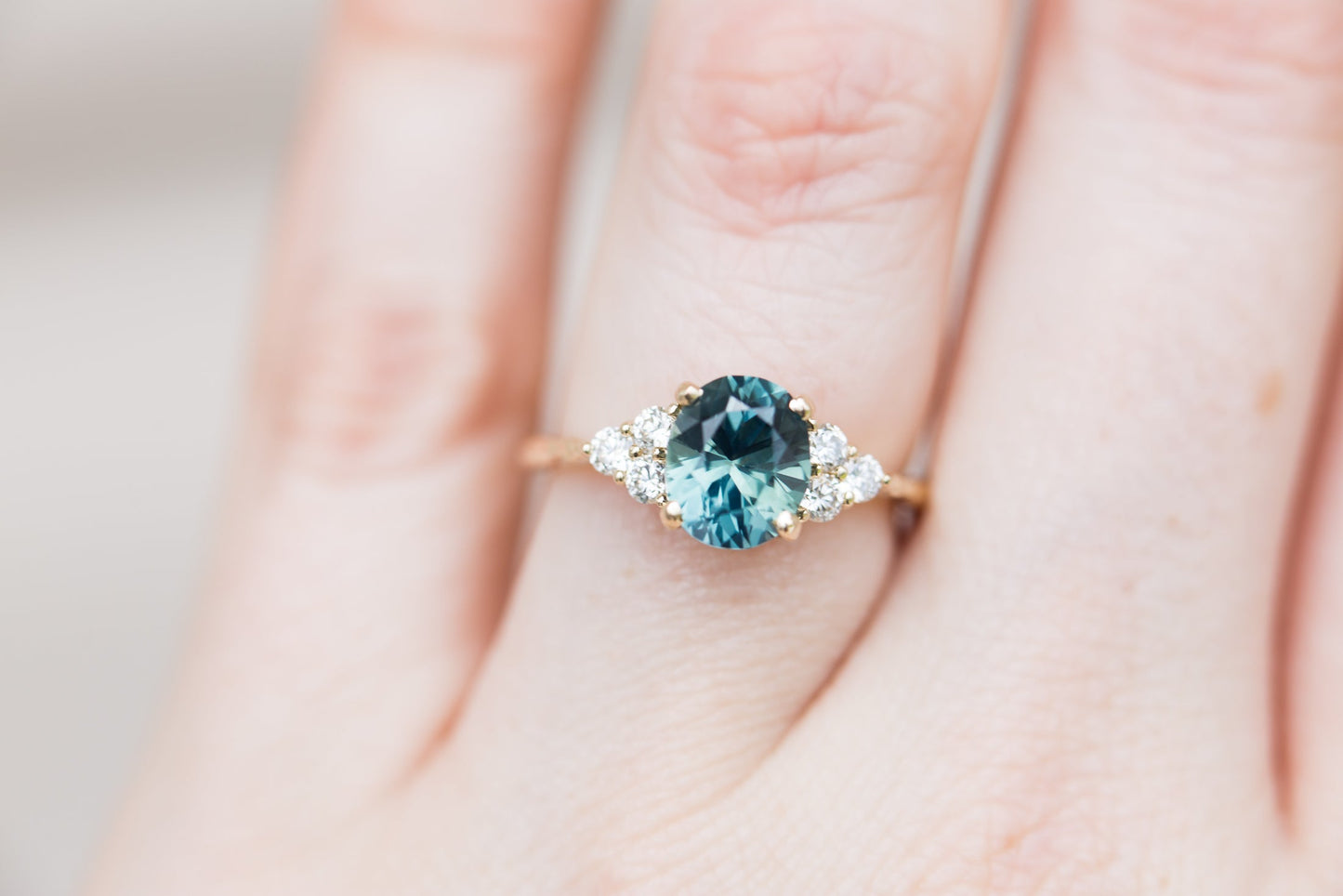 [Oramore Jewelry]Oval teal sapphire leaf engagement ring, seraphina setting