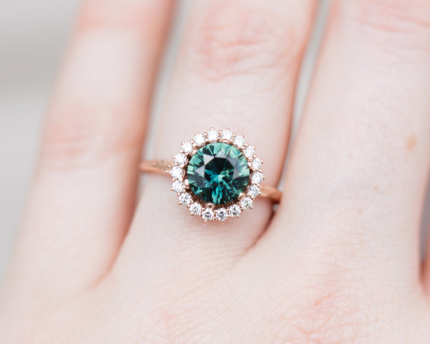 [Oramore Jewelry]1.97ct round teal sapphire midsummer ring