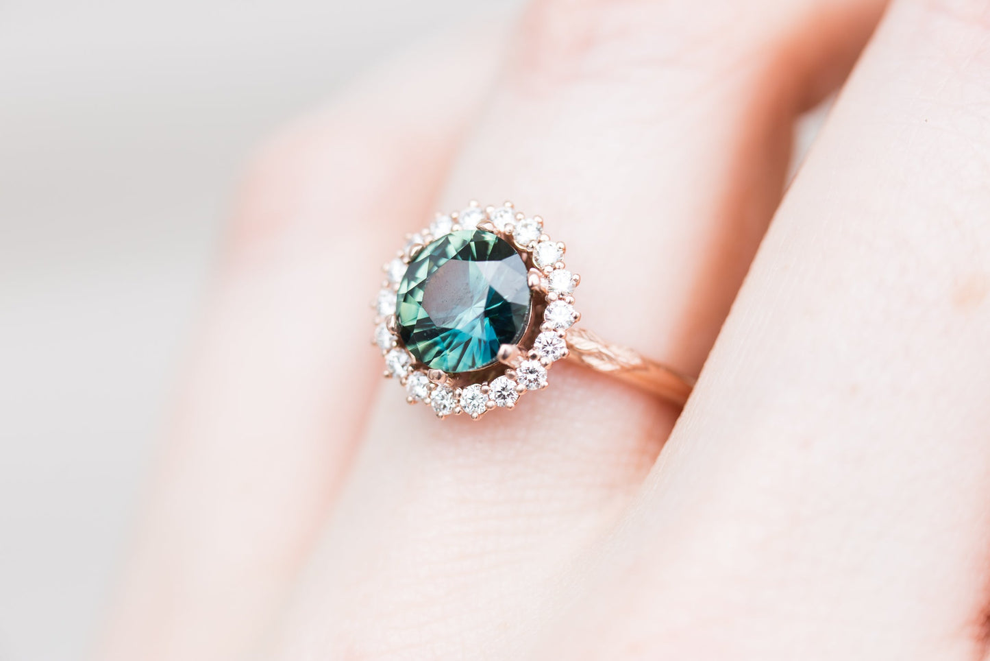 [Oramore Jewelry]1.97ct round teal sapphire midsummer ring