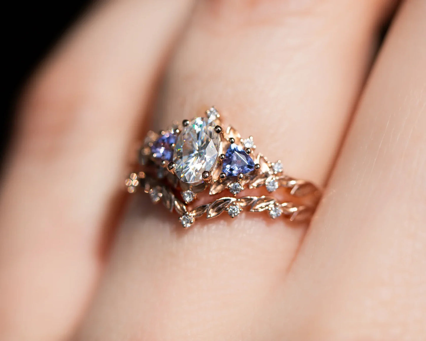 [Oramore Jewelry]Chevron leafy diamond wedding band