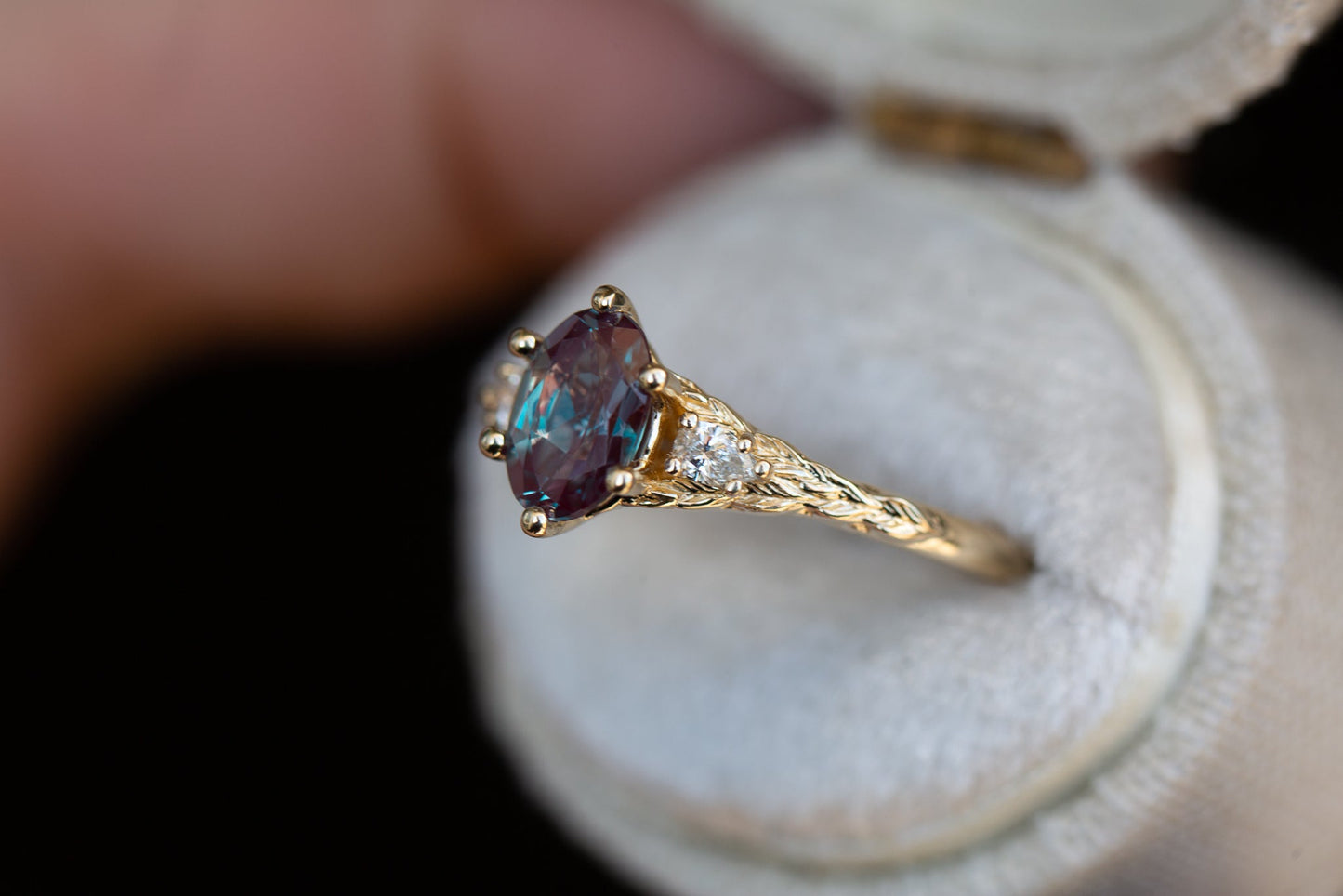 [Oramore jewelry]Aspen setting with oval lab alexandrite 6 prongs