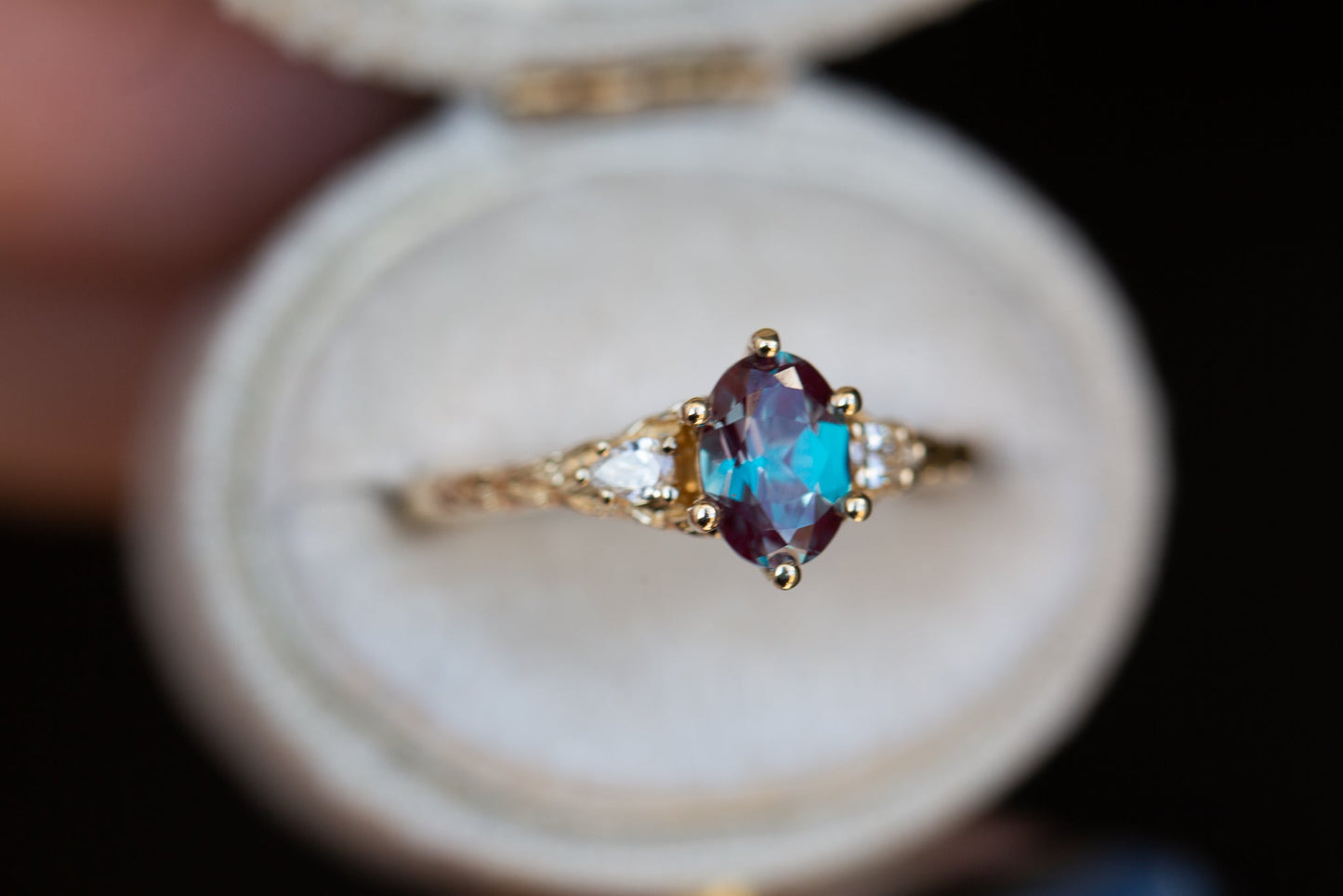 [Oramore jewelry]Aspen setting with oval lab alexandrite 6 prongs