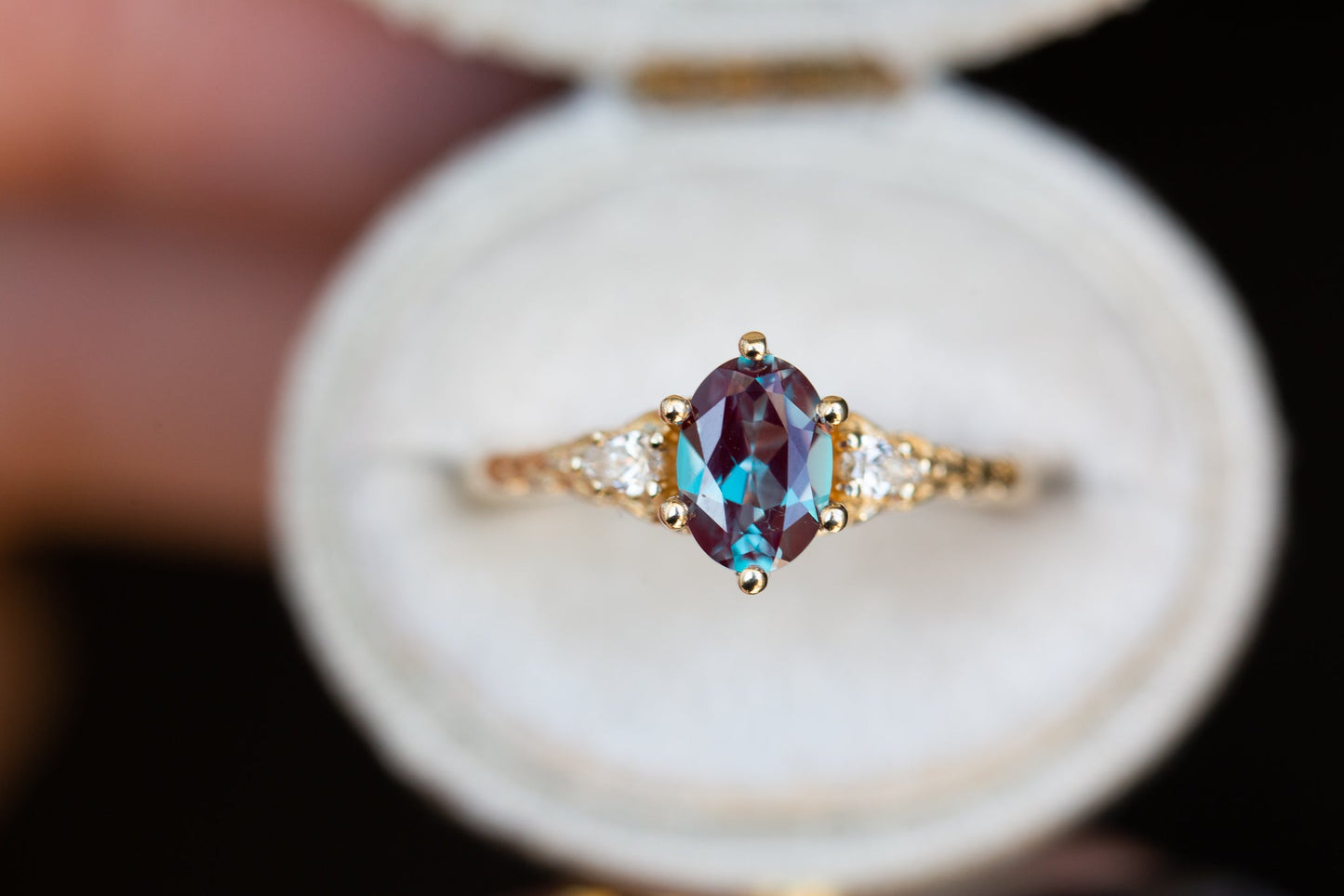 [Oramore jewelry]Aspen setting with oval lab alexandrite 6 prongs