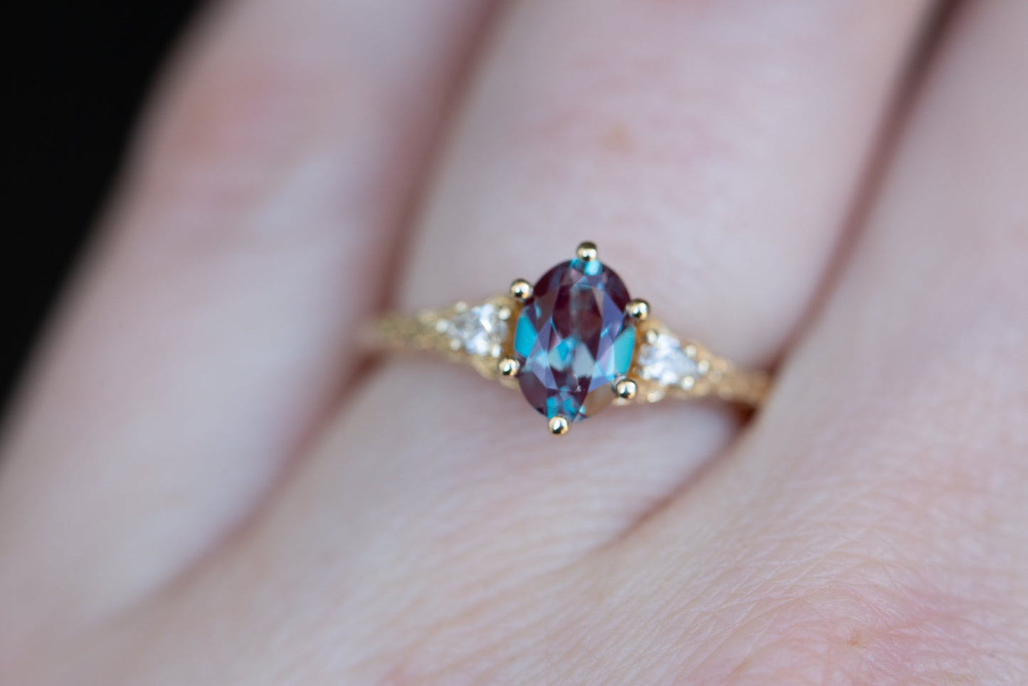 [Oramore jewelry]Aspen setting with oval lab alexandrite 6 prongs