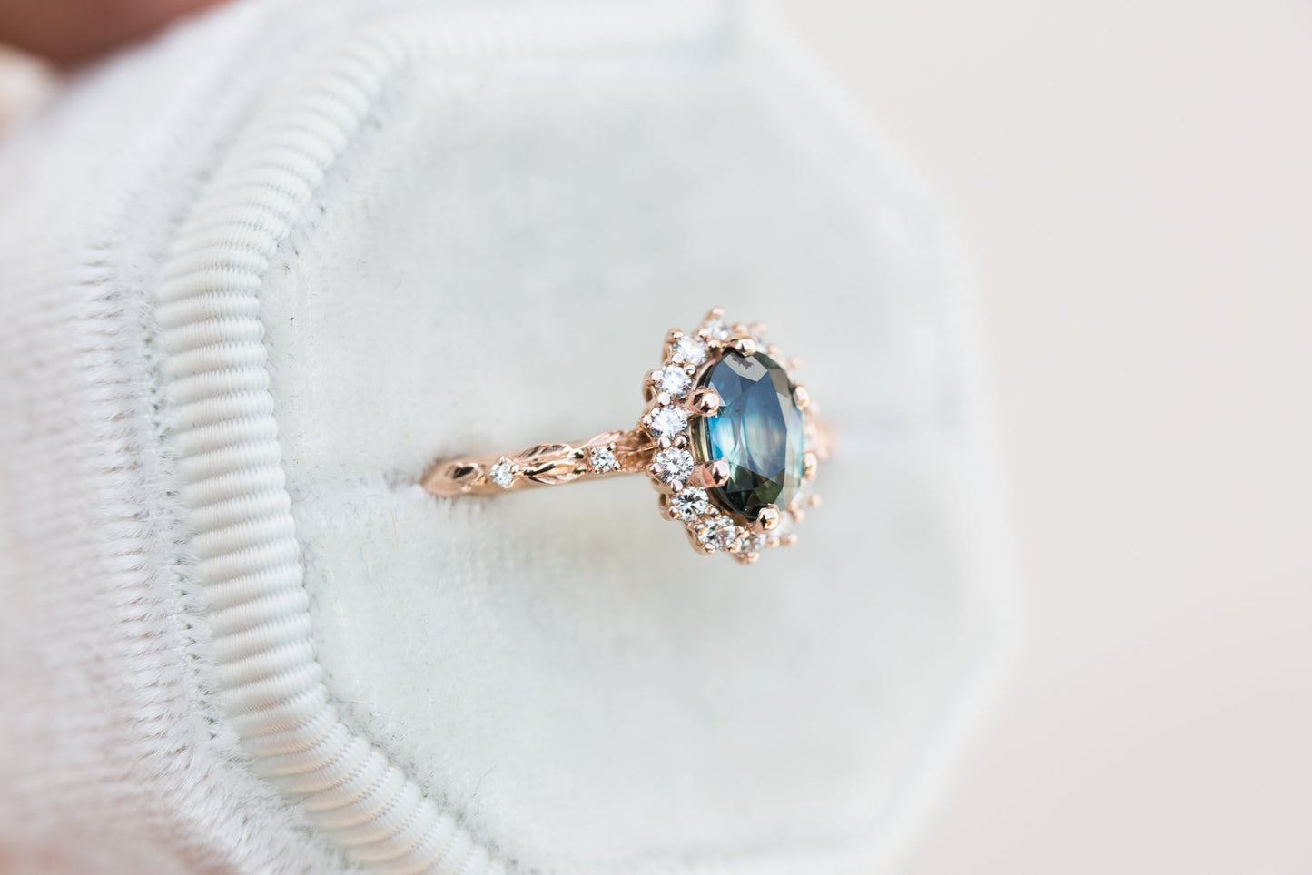 [Oramore Jewelry]Oval blue green halo leaf ring, Eqwene setting