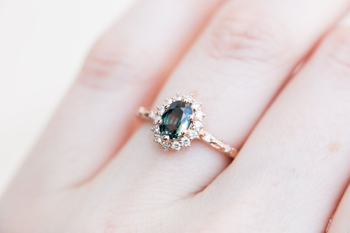 [Oramore Jewelry]Oval blue green halo leaf ring, Eqwene setting