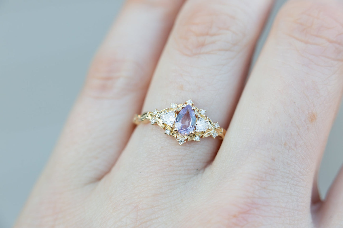 [Oramore Jewelry]Briar rose three stone with pear lavender sapphire