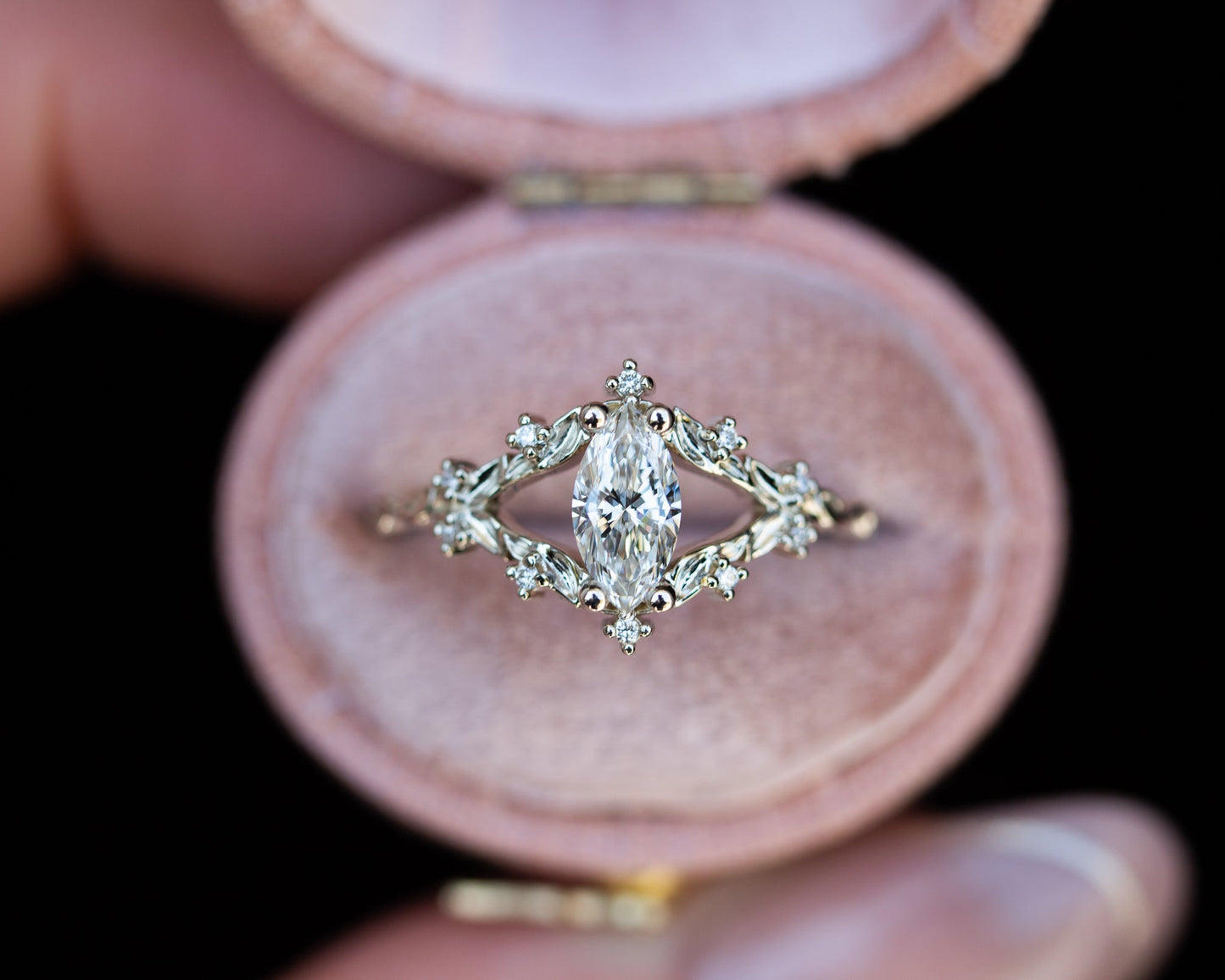 [Oramore Jewelry]Briar rose setting with natural white diamond center stone