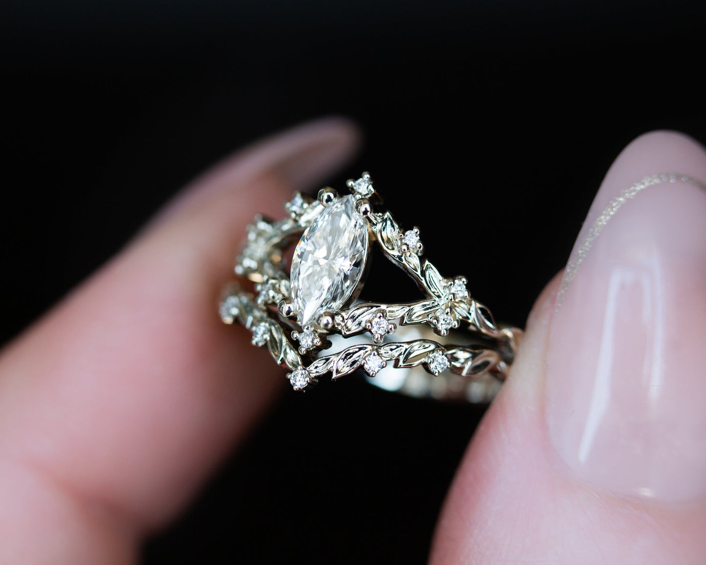 [Oramore Jewelry]Briar rose setting with natural white diamond center stone