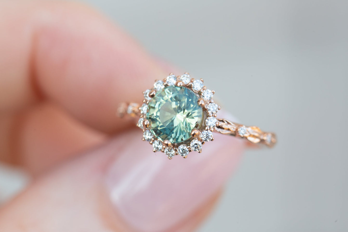 [Oramore Jewelry]Egwene setting with round teal sapphire