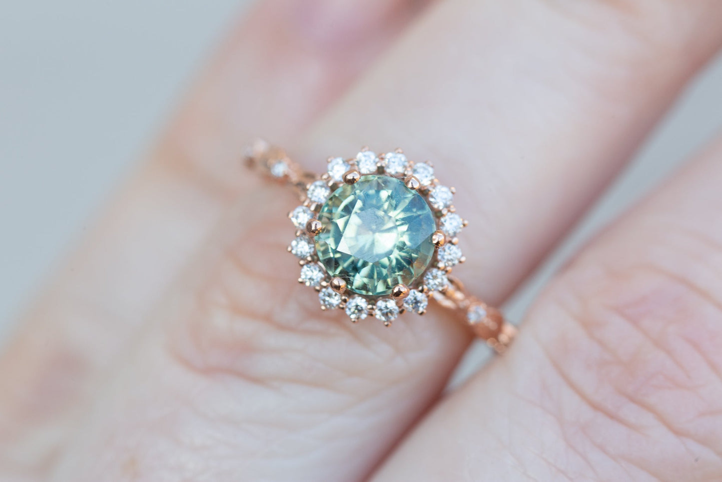 [Oramore Jewelry]Egwene setting with round teal sapphire