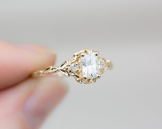 [Oramore Jewelry]Wisteria setting with 6x4mm white moissanite