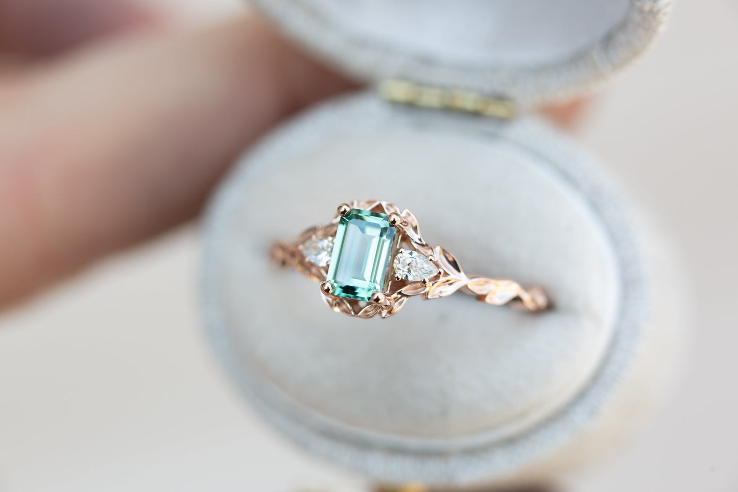 [Oramore Jewelry]Wisteria with lab green sapphire and diamonds