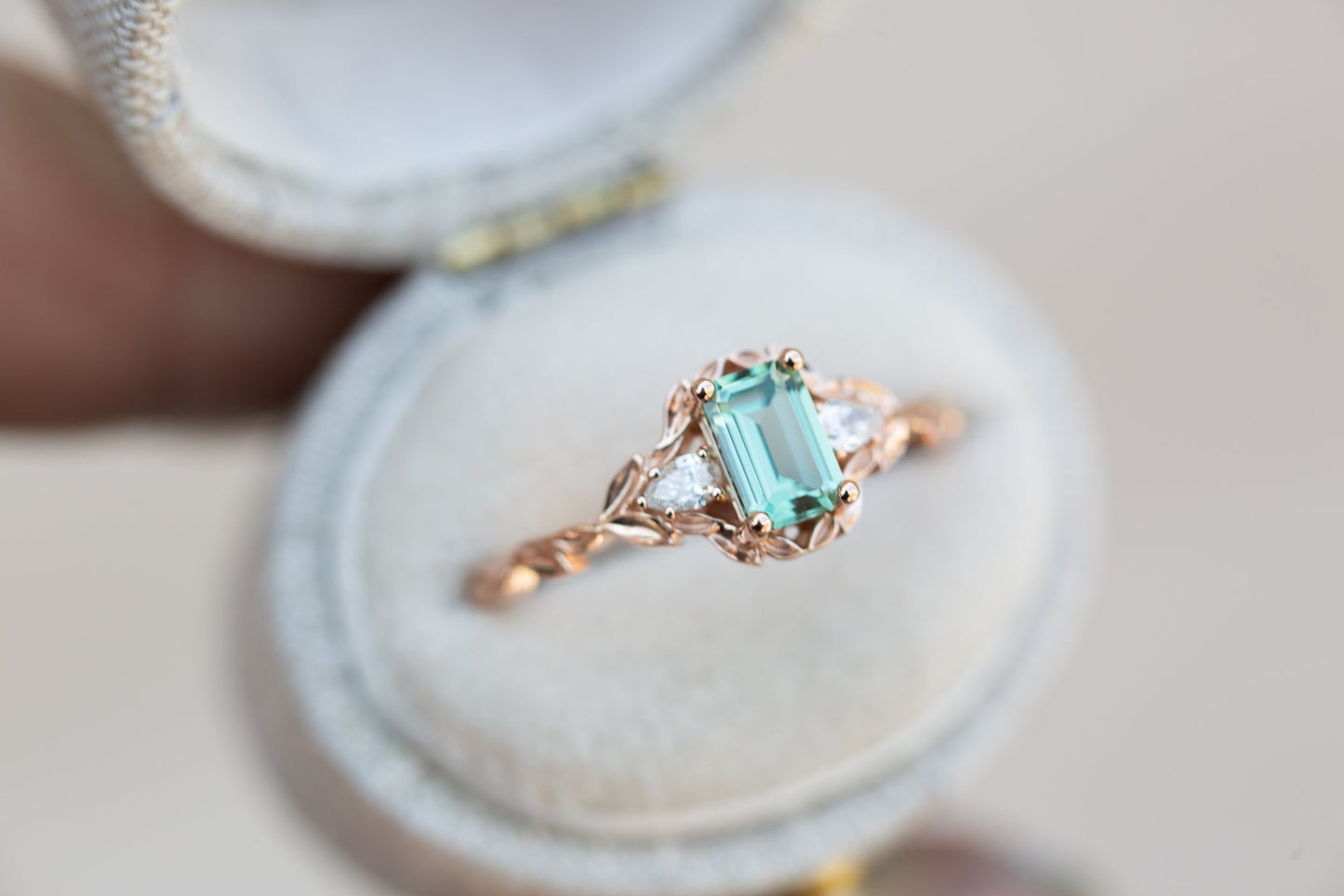 [Oramore Jewelry]Wisteria with lab green sapphire and diamonds