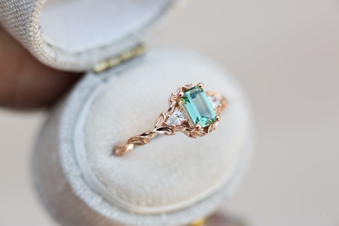 [Oramore Jewelry]Wisteria with lab green sapphire and diamonds