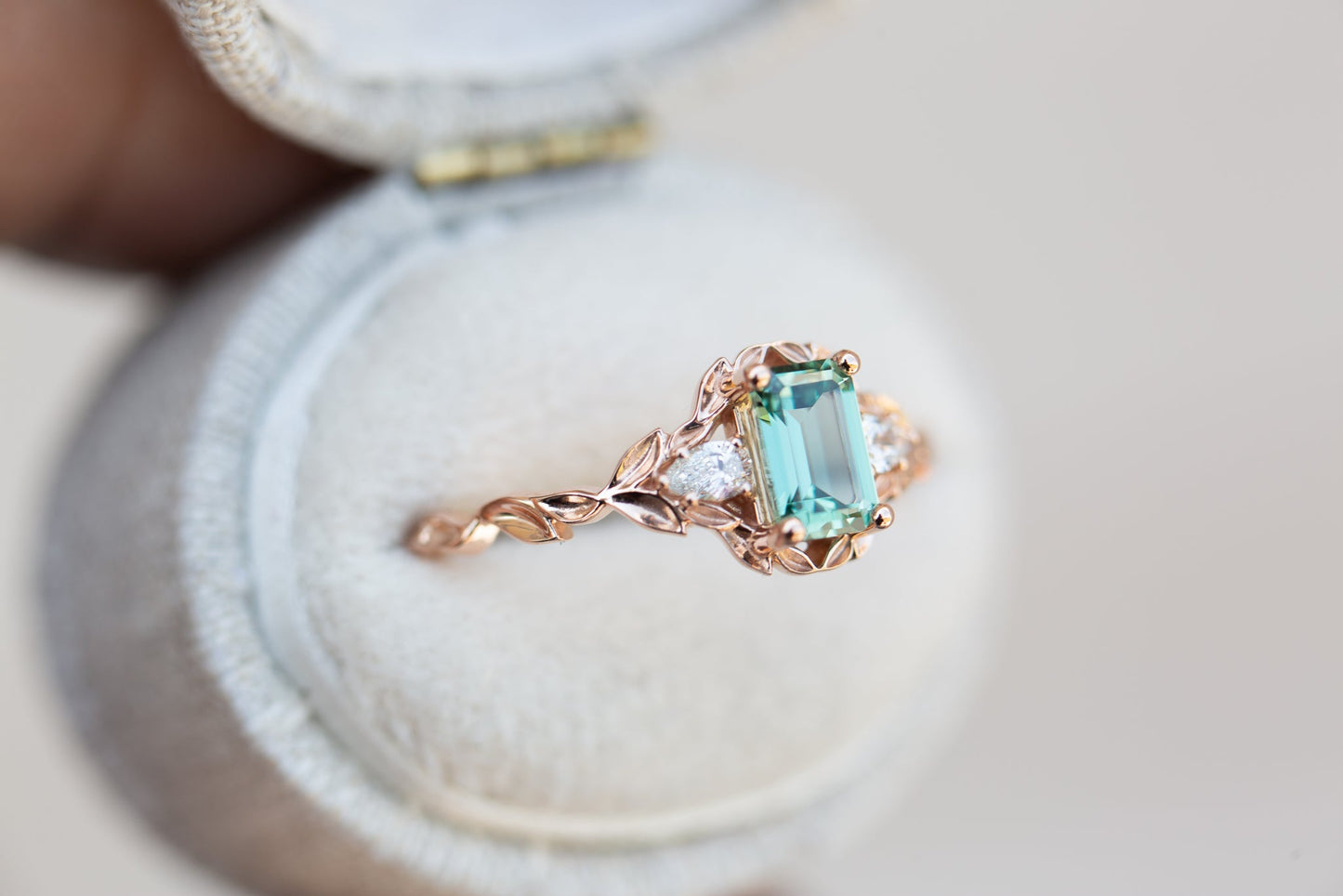 [Oramore Jewelry]Wisteria with lab green sapphire and diamonds