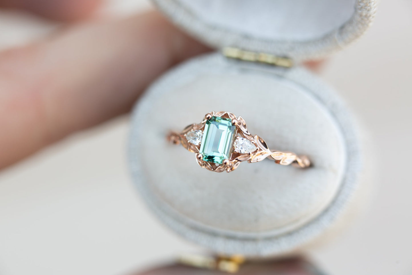 [Oramore Jewelry]Wisteria with lab green sapphire and diamonds
