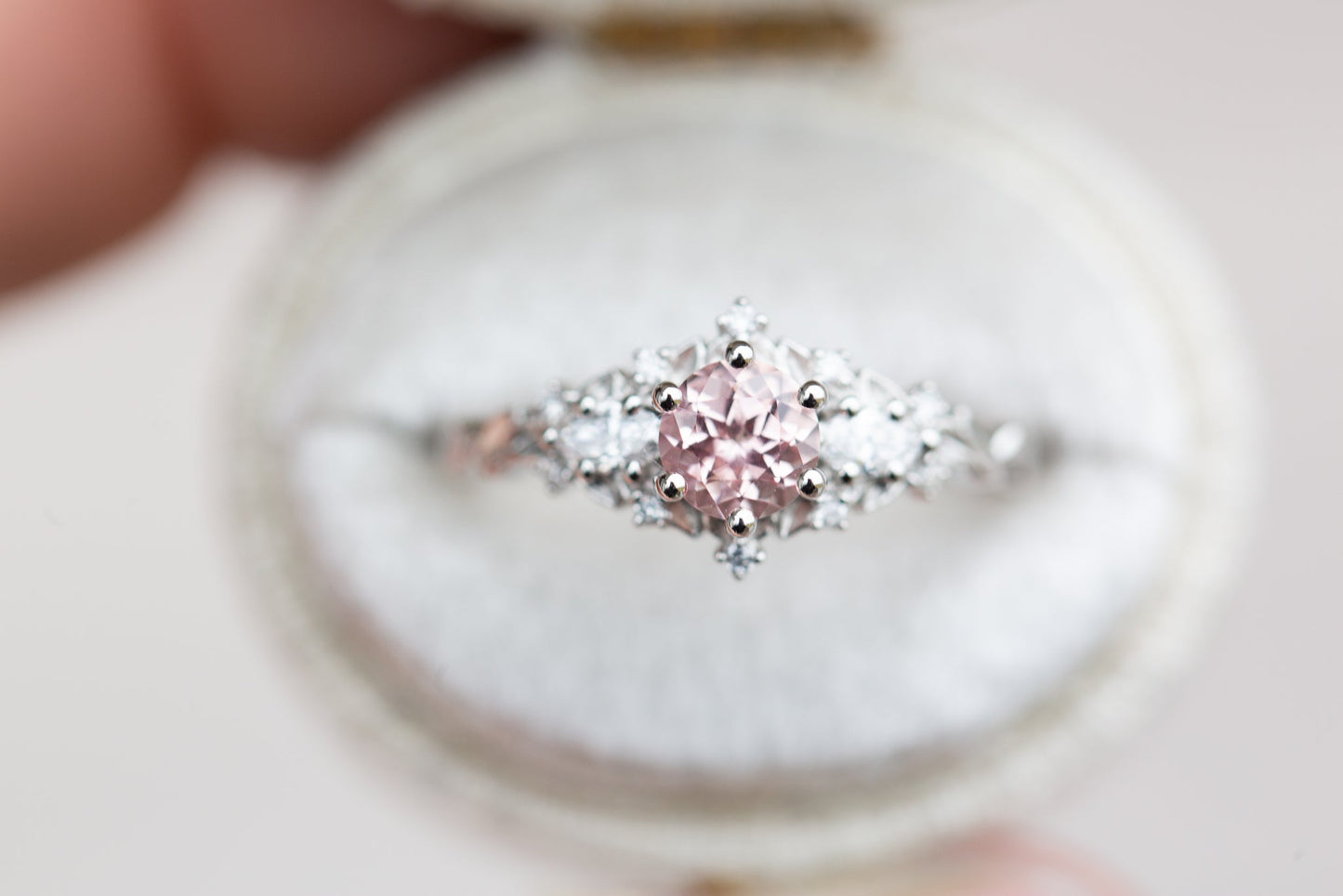 [Oramore Jewelry]Briar rose three stone with round lab peach sapphire