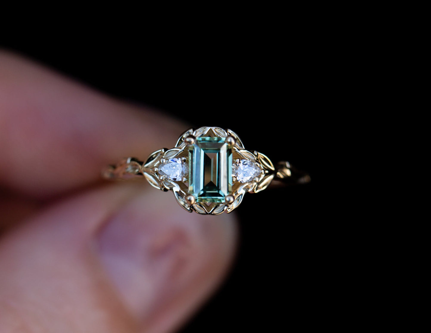 [Oramore Jewelry]Wisteria with lab green sapphire and diamonds