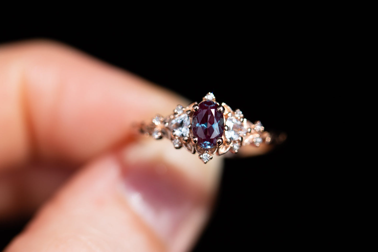 [Oramore Jewelry]Briar rose three stone with oval alexandrite