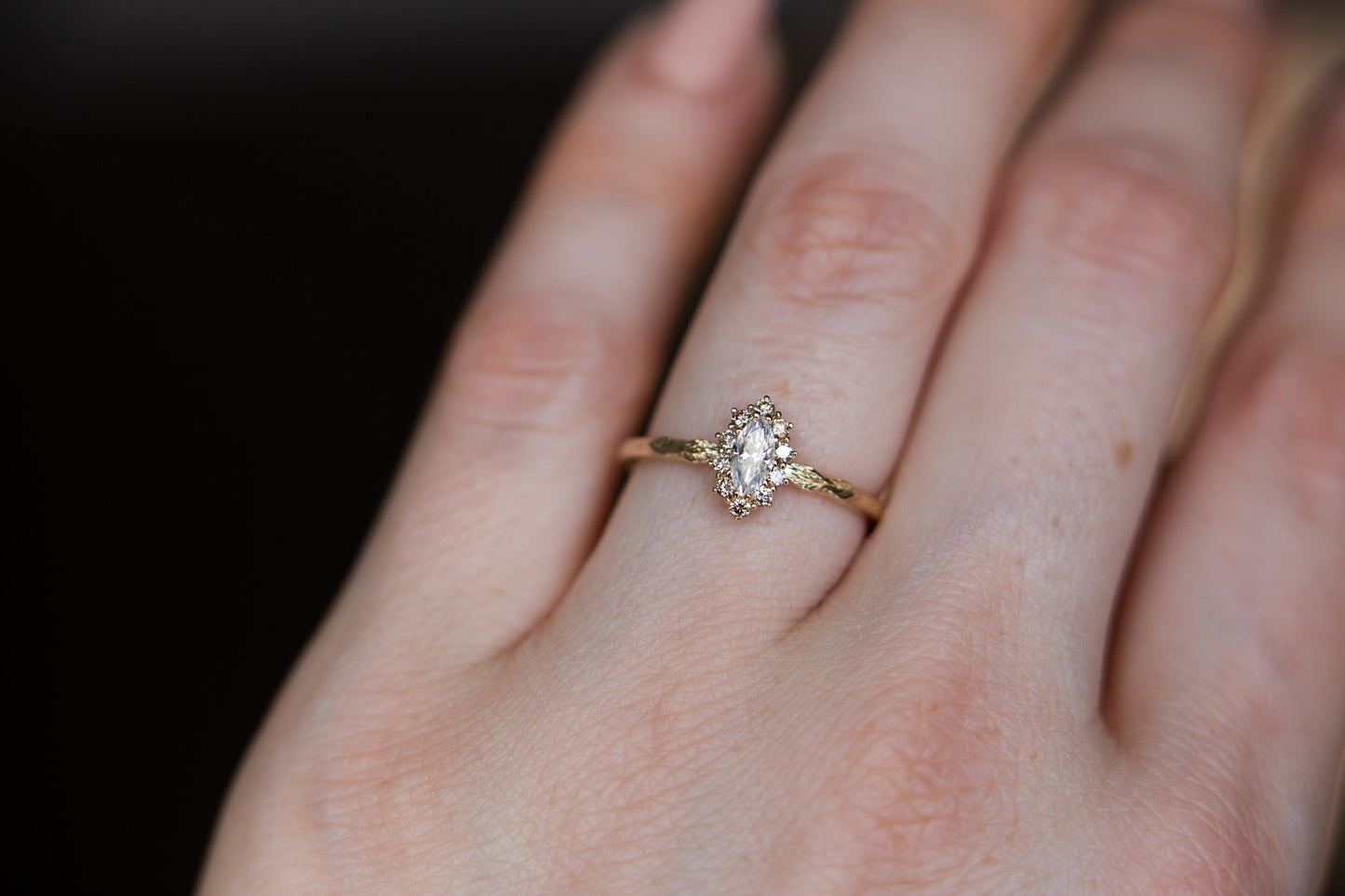 [Oramore Jewelry]Midsummer Petite setting with marquise center and champagne diamonds