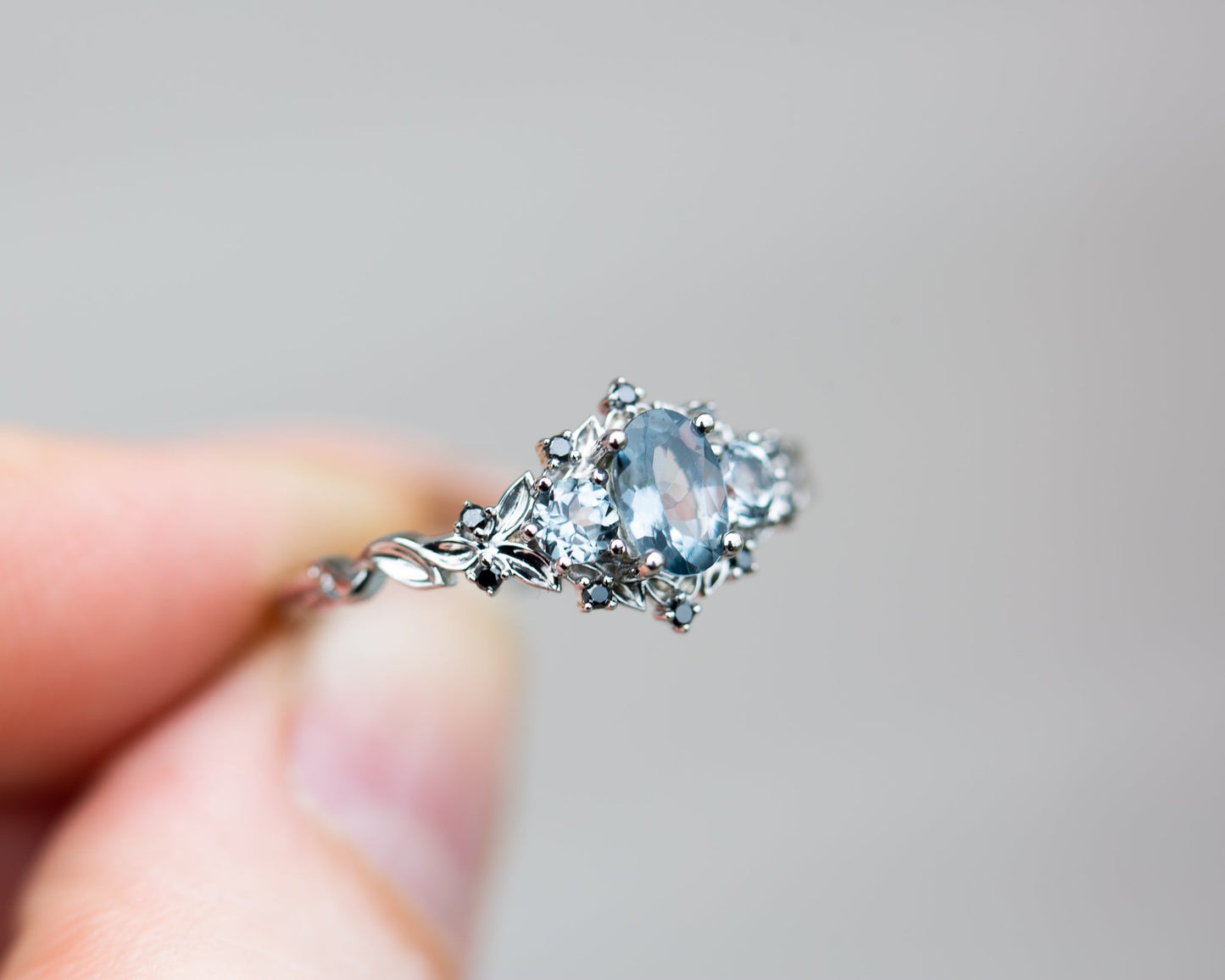 [Oramore Jewelry]Briar rose three stone with grey spinel and black diamonds