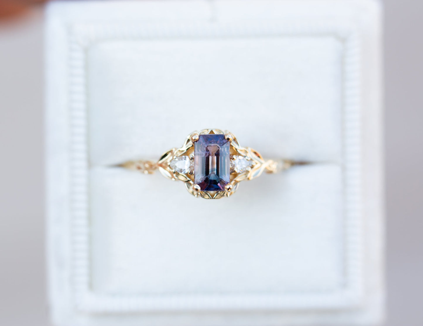 [Oramore Jewelry]Wisteria setting with bi color pink purple sapphire center stone