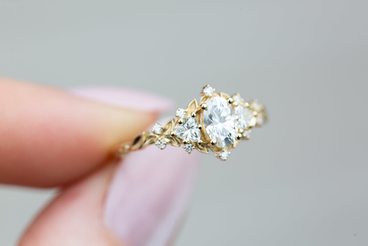 [Oramore Jewelry]Briar rose three stone with oval moissanite (fairy queen ring)