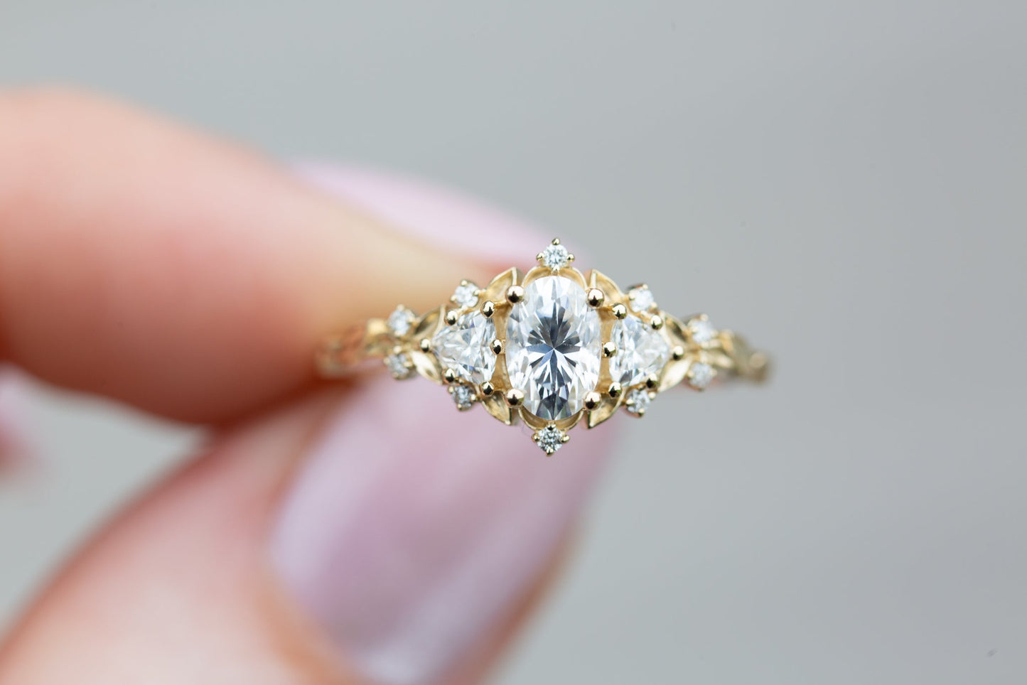 [Oramore Jewelry]Briar rose three stone with oval moissanite (fairy queen ring)