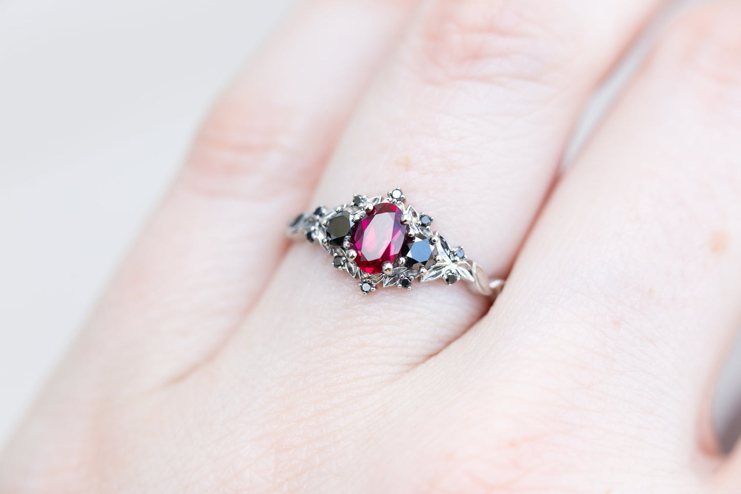 [Oramore Jewelry]Briar rose three stone with ruby and black diamonds