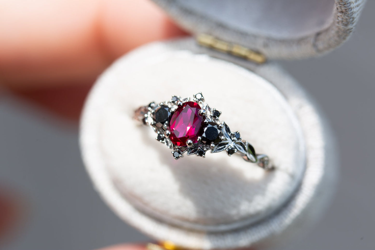 [Oramore Jewelry]Briar rose three stone with ruby and black diamonds