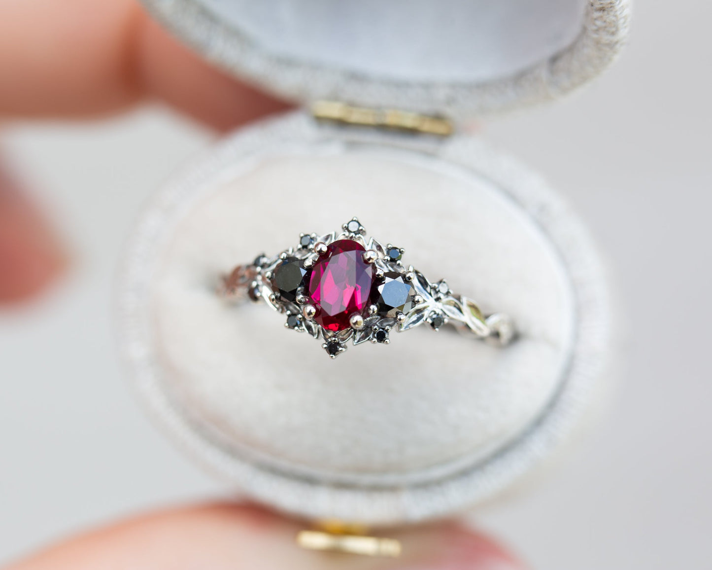 [Oramore Jewelry]Briar rose three stone with ruby and black diamonds