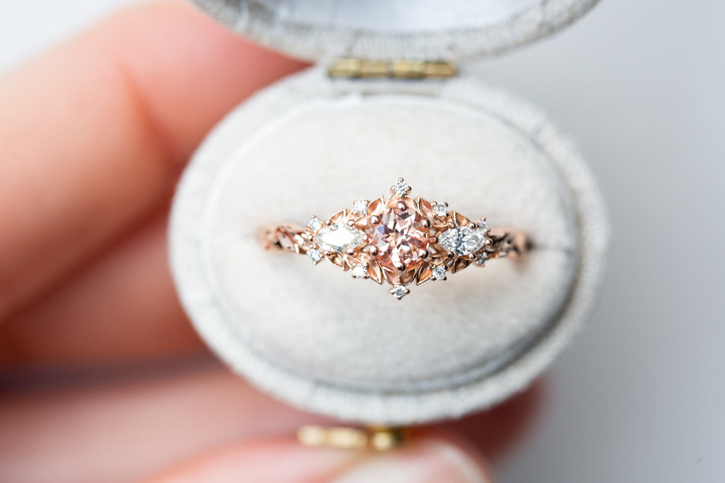 [Oramore Jewelry]Briar rose three stone with round lab peach sapphire