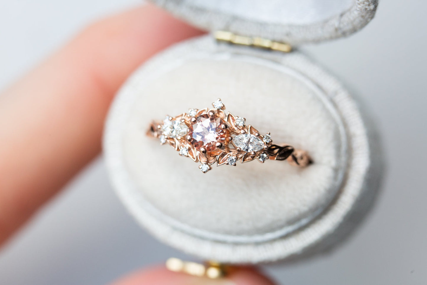 [Oramore Jewelry]Briar rose three stone with round lab peach sapphire