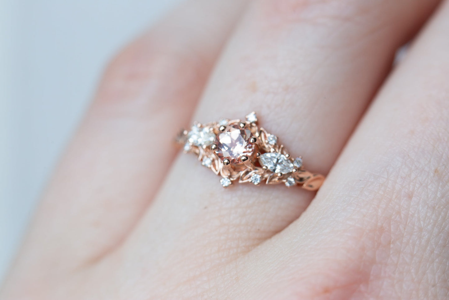 [Oramore Jewelry]Briar rose three stone with round lab peach sapphire