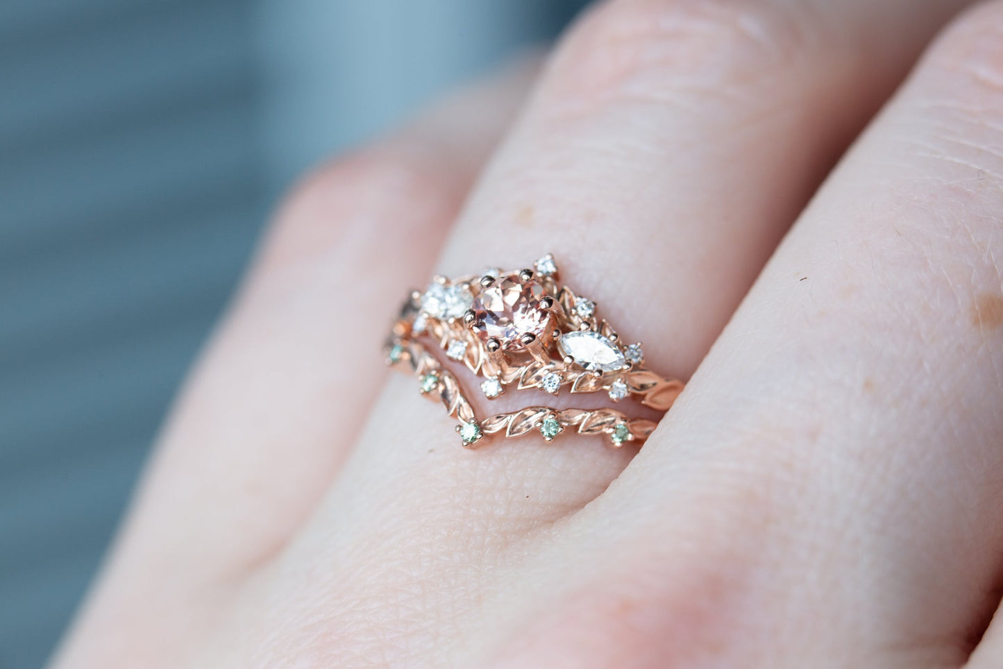 [Oramore Jewelry]Briar rose three stone with round lab peach sapphire