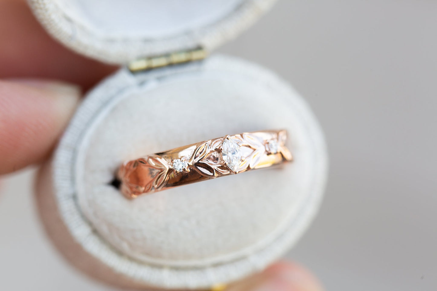 [Oramore Jewelry]Wide unisex briar band with marquise center