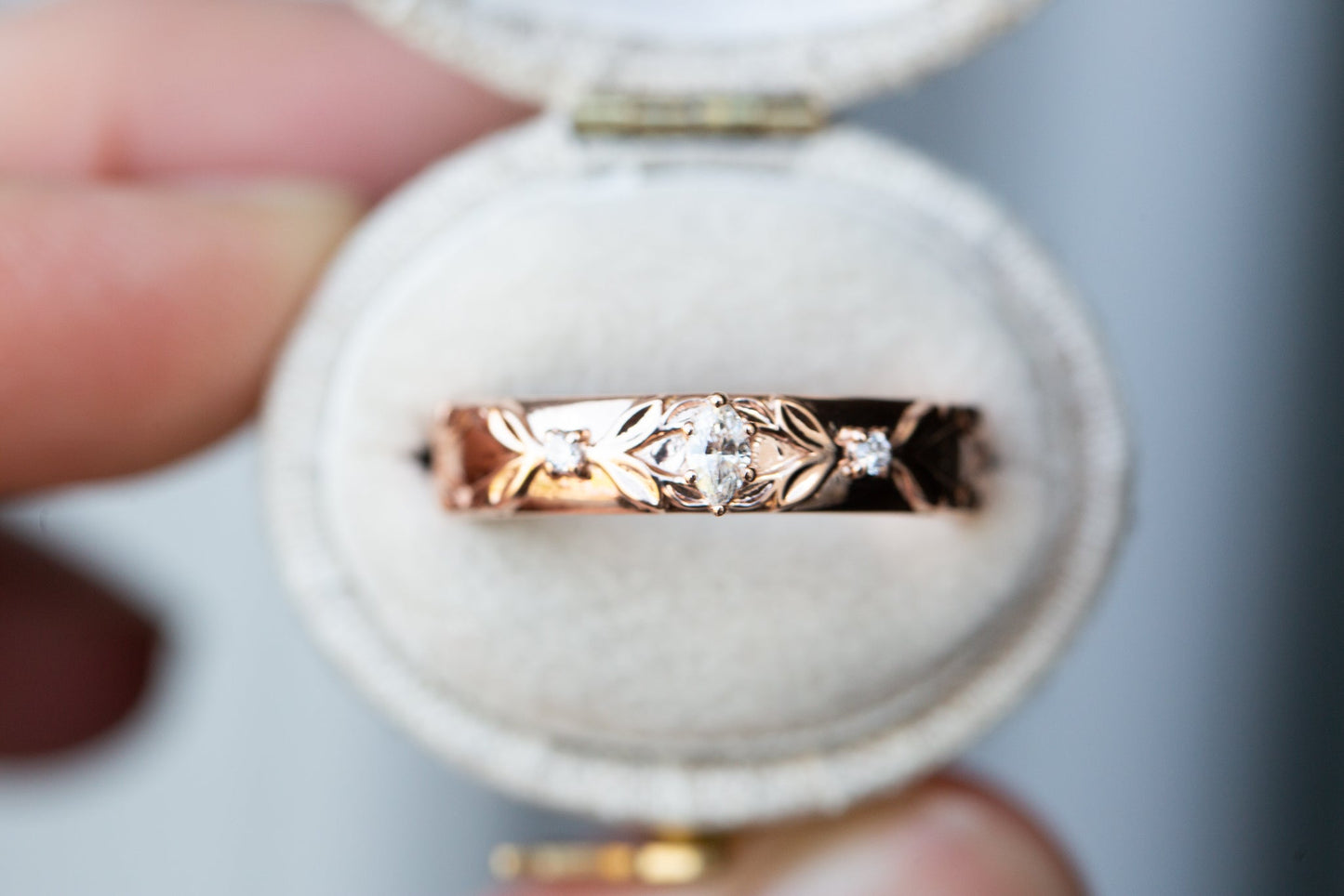 [Oramore Jewelry]Wide unisex briar band with marquise center