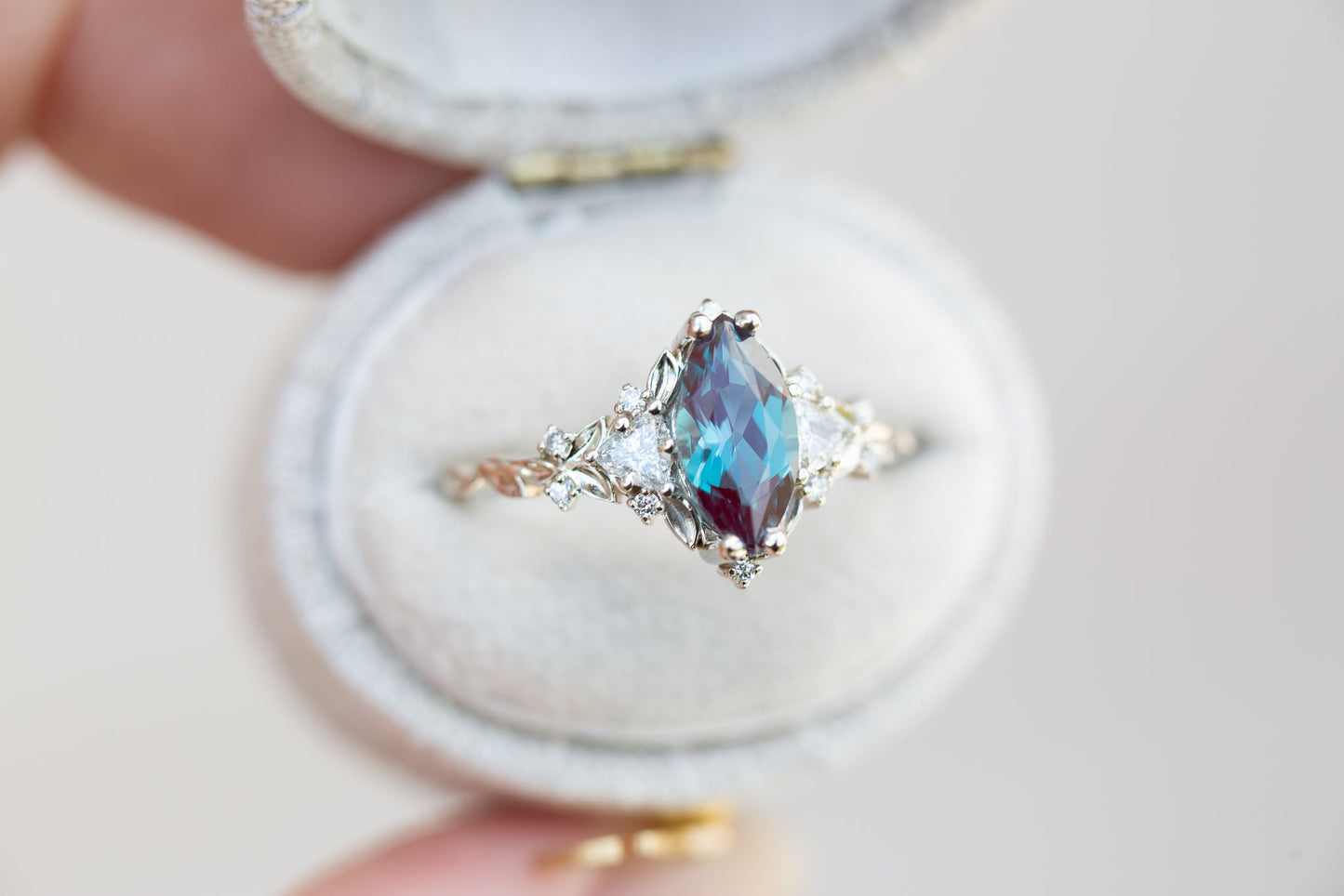 [Oramore Jewelry]Briar rose three stone with marquise alexandrite