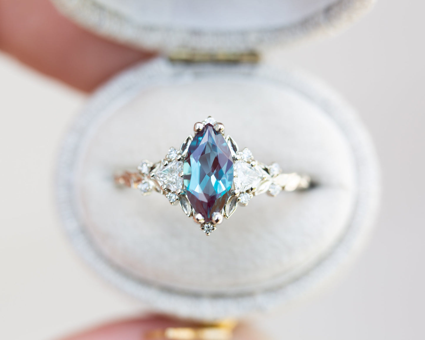[Oramore Jewelry]Briar rose three stone with marquise alexandrite