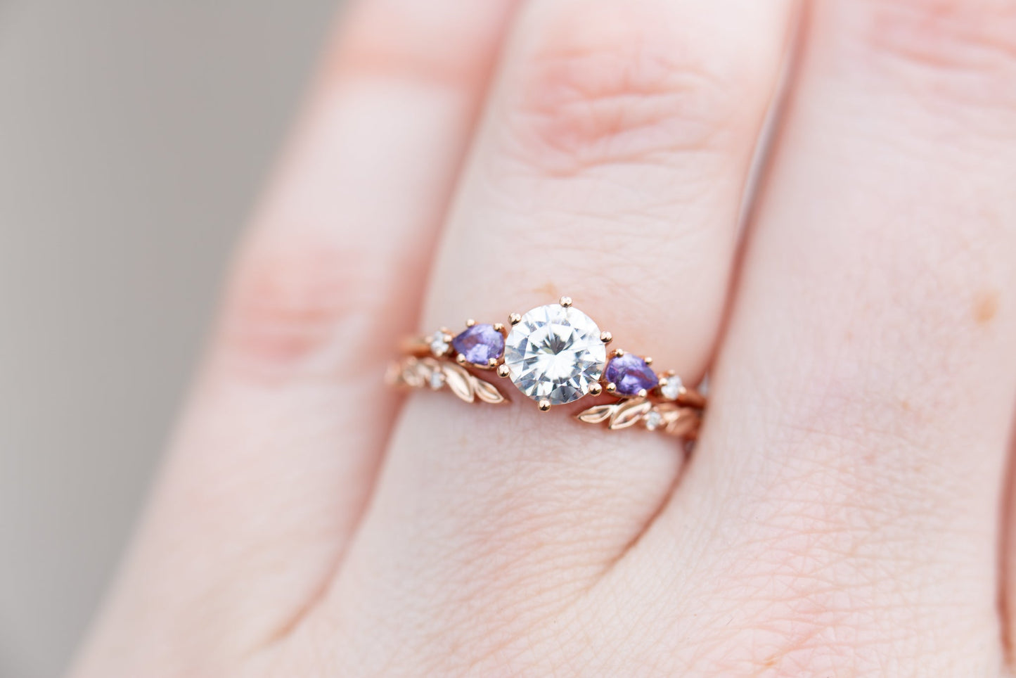 [Oramore Jewelry]Open leaf diamond wedding band