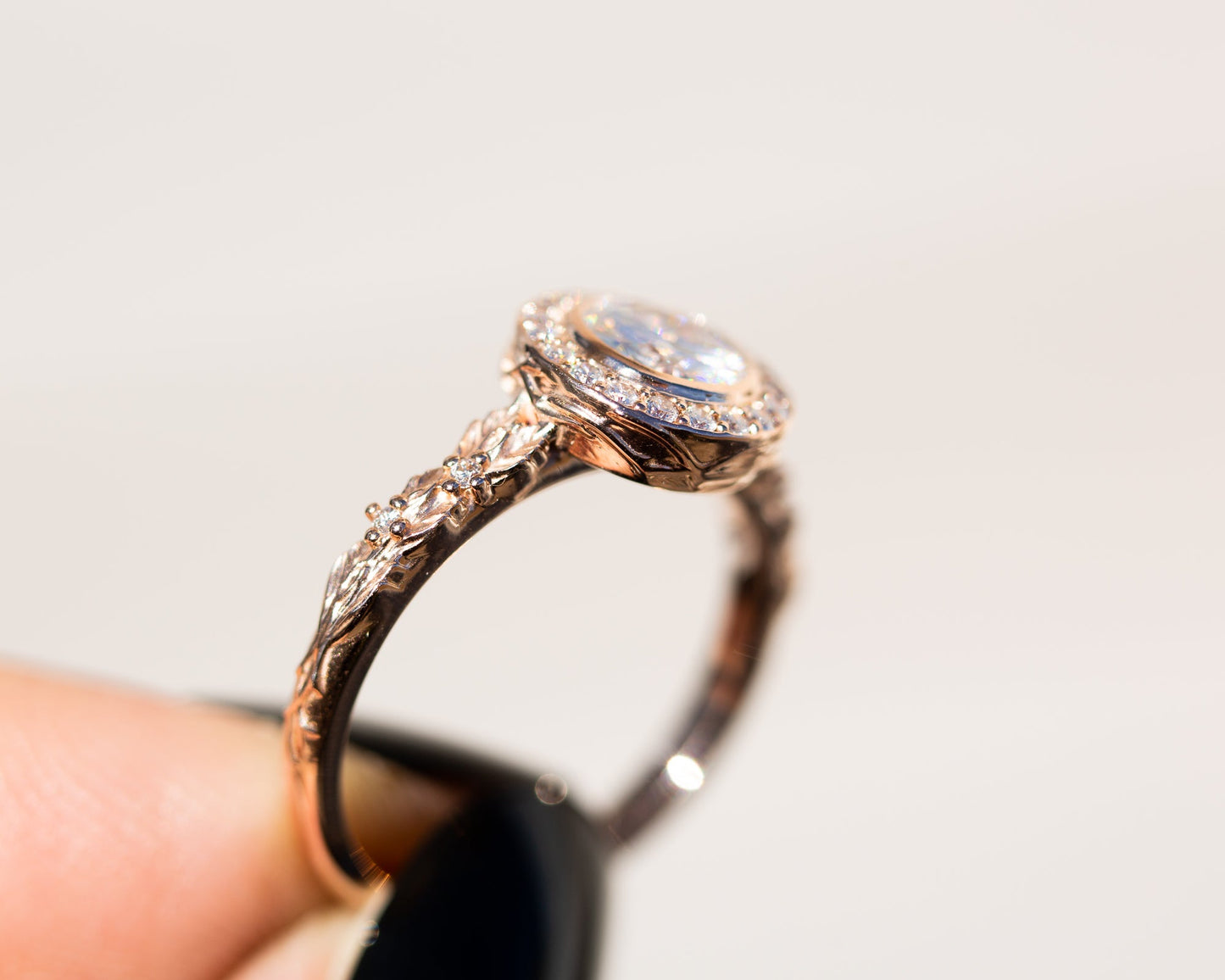 [Oramore Jewelry]Crown of thorns with white moissanite