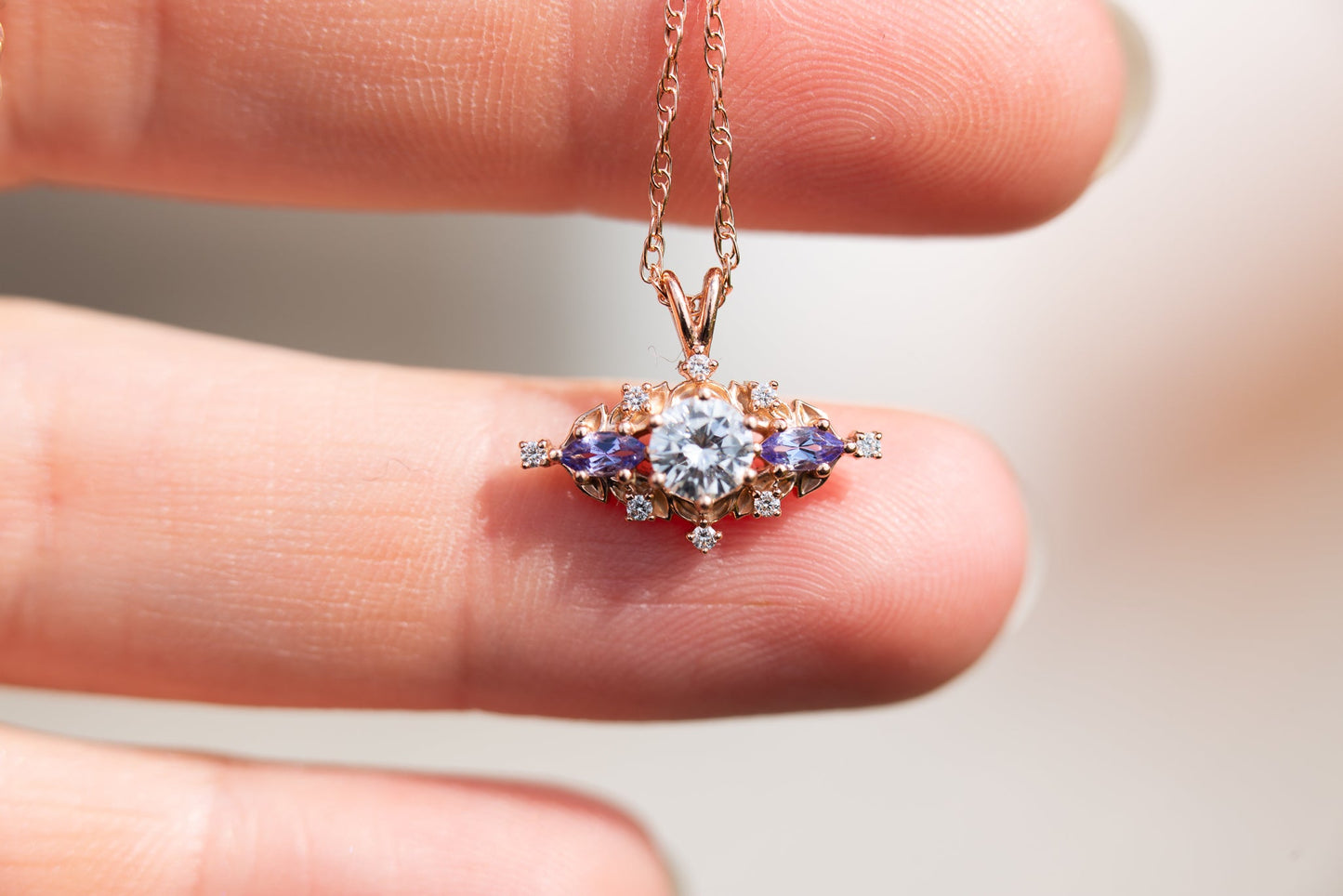 [Oramore Jewelry]Briar rose three stone necklace