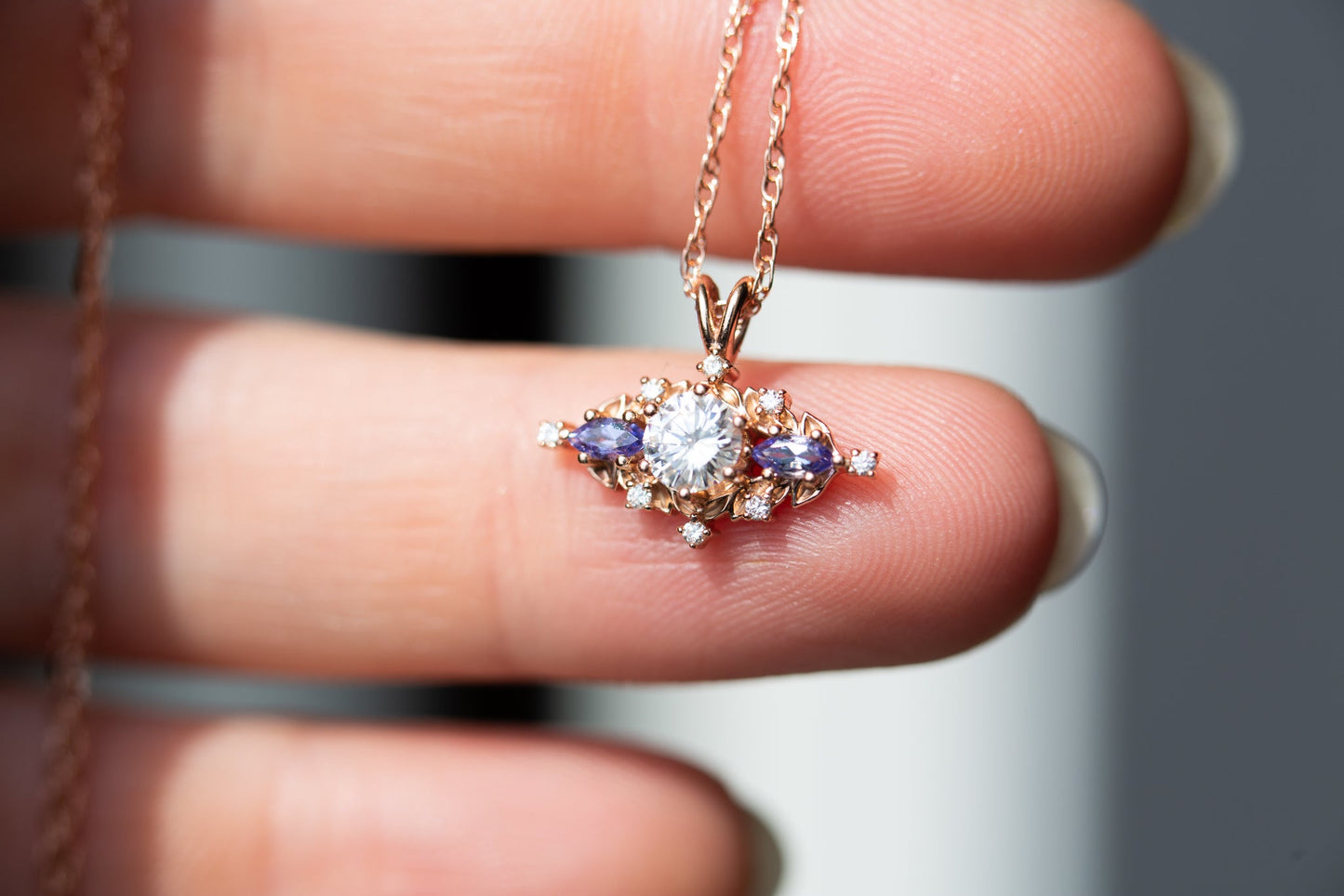 [Oramore Jewelry]Briar rose three stone necklace